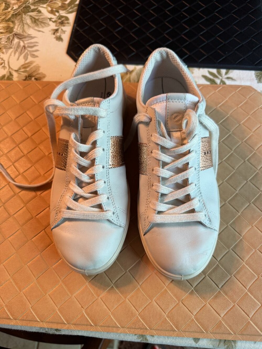 Women's Ecco Street Lite Sneaker White with Bronze Lace Up 38